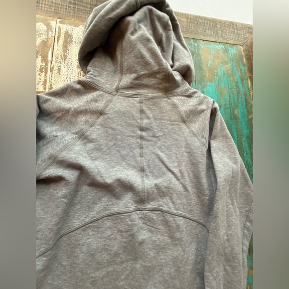 lululemon athletica Heather Gray Women's Time Out  Hoodie - Picture 10 of 11